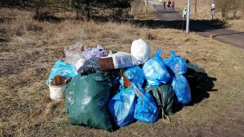 Czy Murowana Goślina utonie w śmieciach?